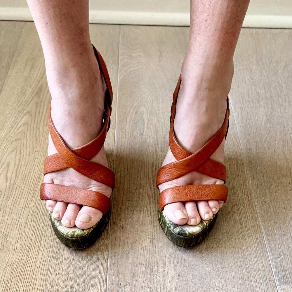 Vintage Valentino Wedge Sandals - Picture 3 of 8